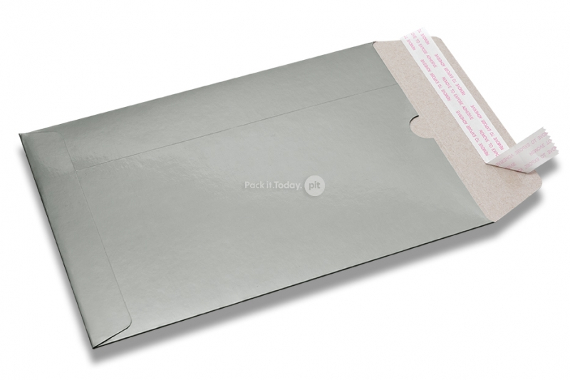 Zilver gekleurde kartonnen enveloppen